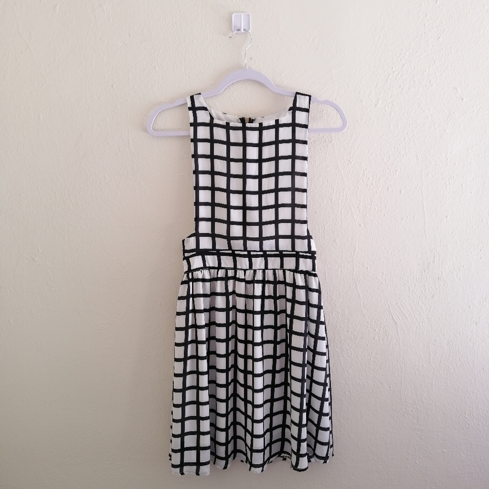 Grid Pattern Sleeveless Dress